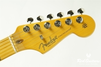 American Professional Classic Stratocaster HSS - 3 Color Sunburst